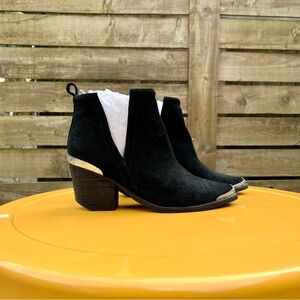 Jeffrey Campbell Crowell black suede pull on western style boots